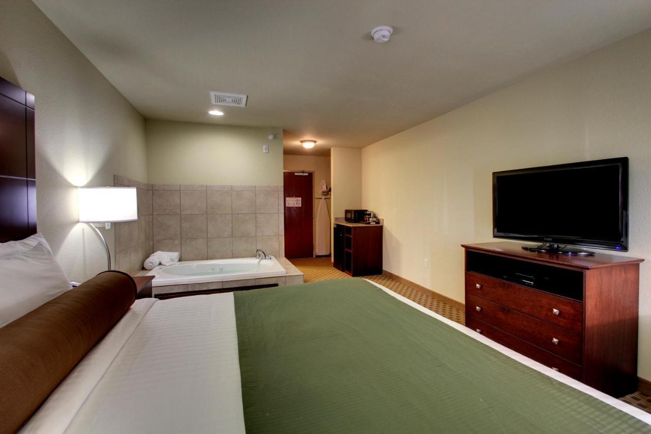 Cobblestone Inn & Suites - Carrington Luaran gambar