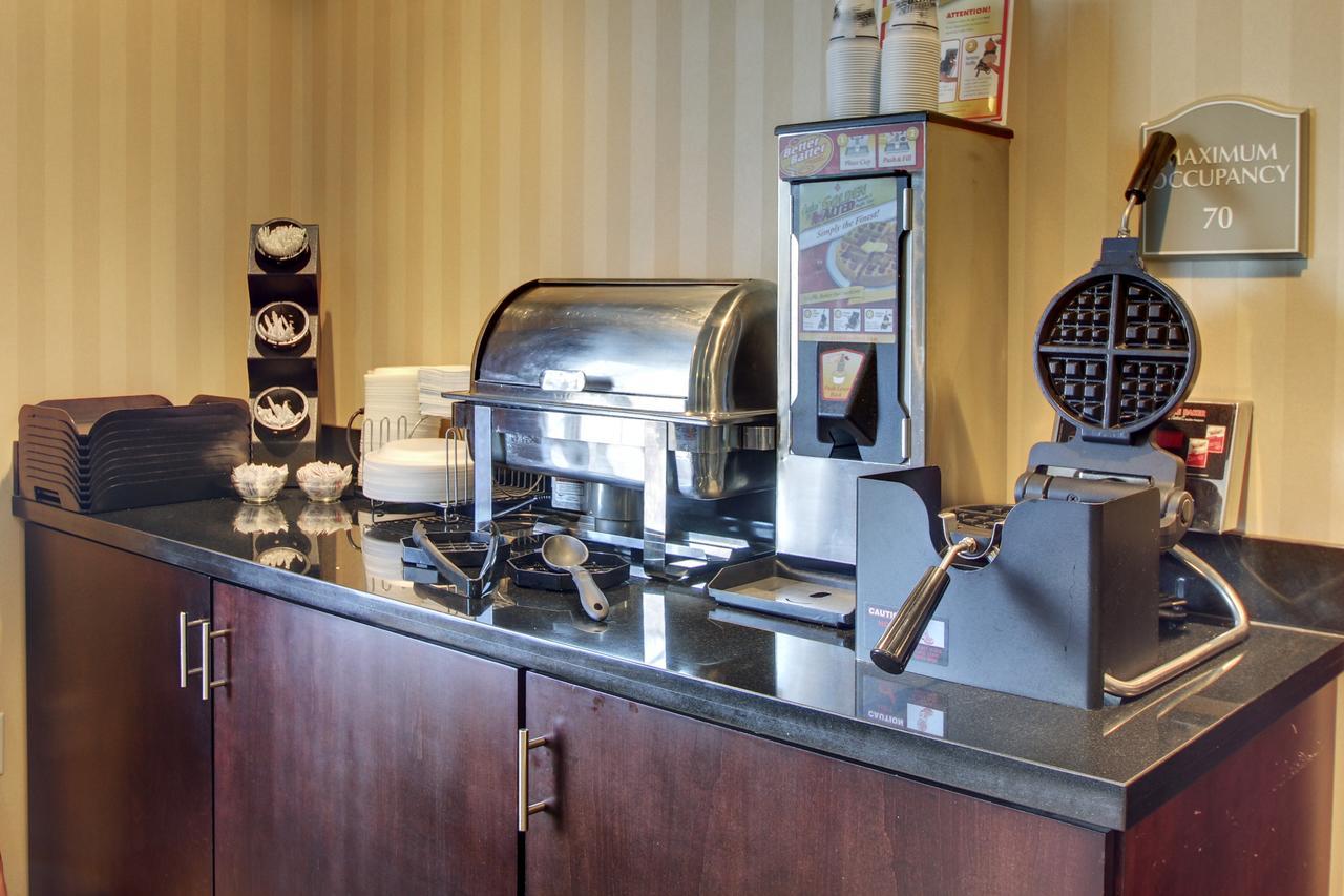 Cobblestone Inn & Suites - Carrington Luaran gambar
