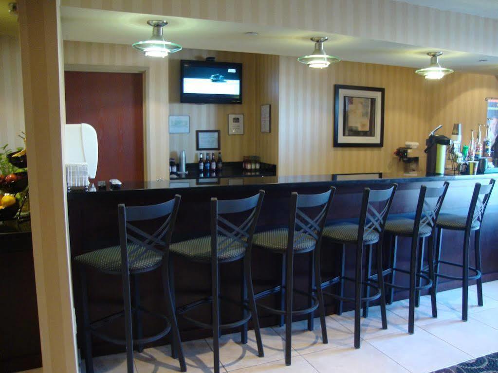 Cobblestone Inn & Suites - Carrington Luaran gambar