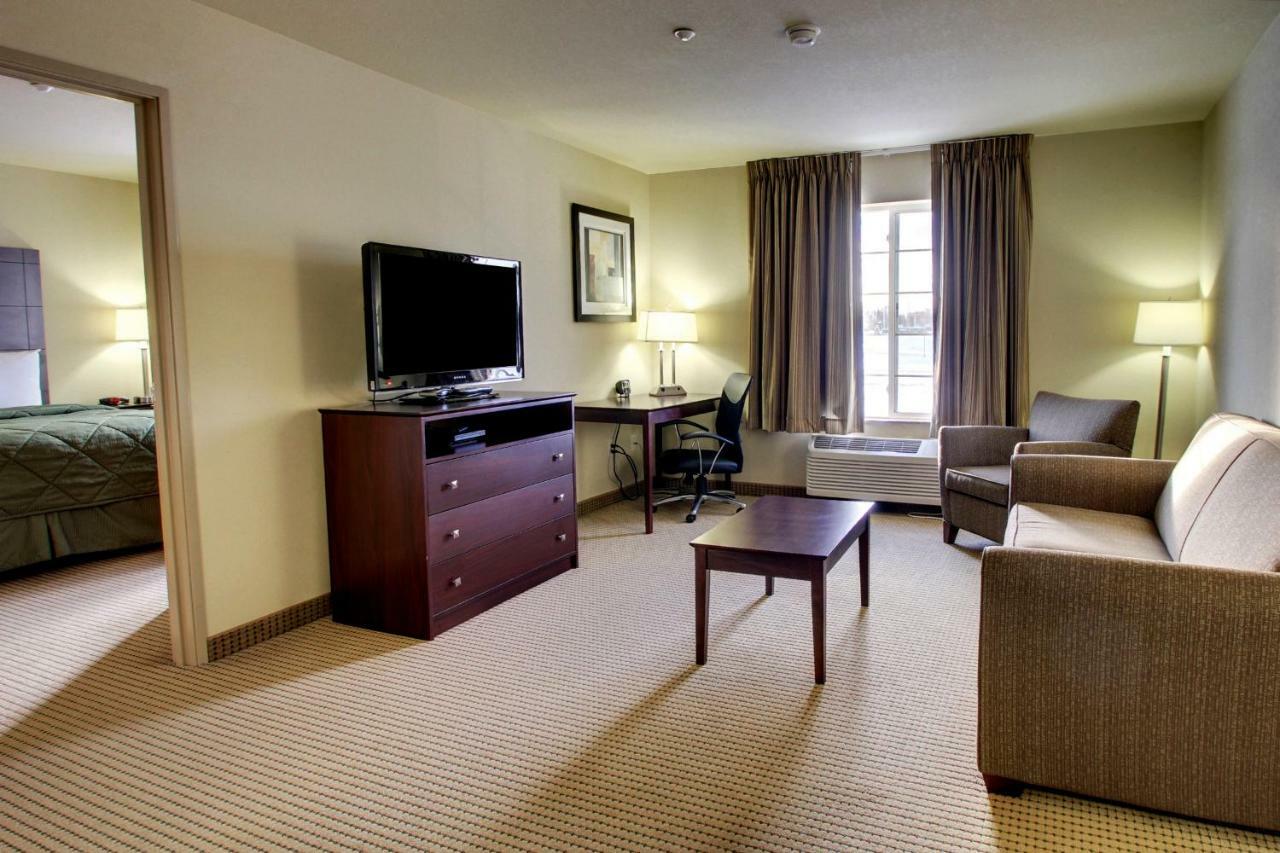 Cobblestone Inn & Suites - Carrington Luaran gambar
